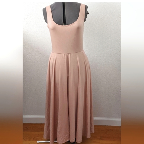 Reformation Dresses & Skirts - Reformation Pink Pleated Midi Sundress